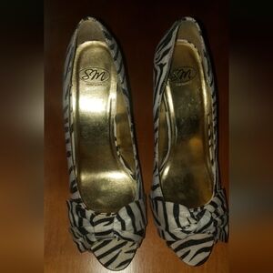 Peep toe pumps Zebra Print